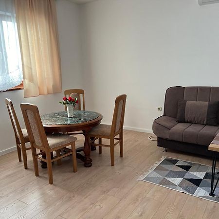 Cheap House Near The Center Of The City موستار المظهر الخارجي الصورة